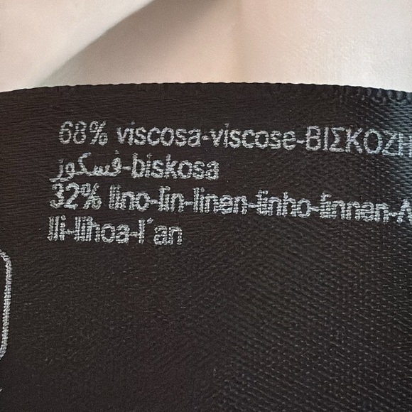 NWT. Massimo Dutti Cream Linen Blend Flowing Trousers with Buckle Detail Size 4. - Picture 10 of 12